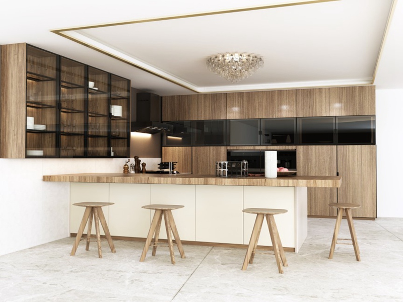 Moderner Stil mit Metall-Glastürverkleidungen, Küchenschränken mit Holzmaserung und Planken-Arbeitsplatten
