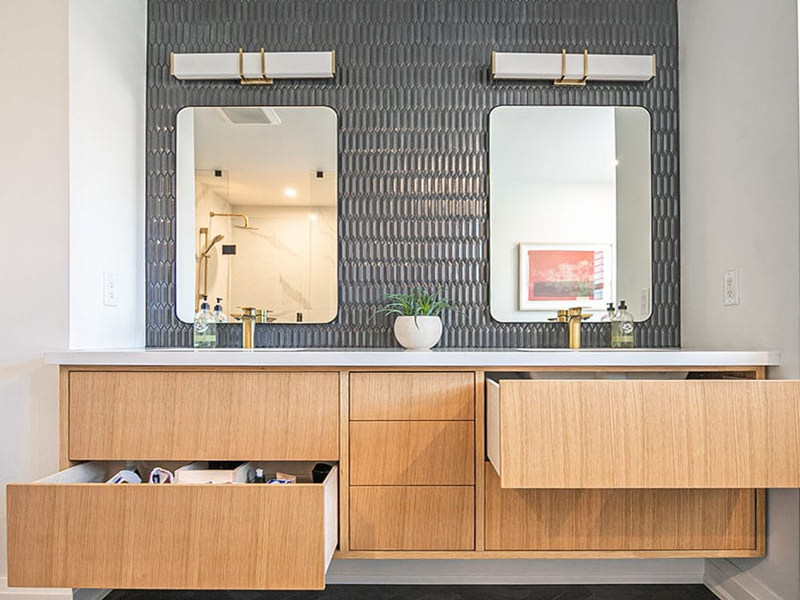Moderner Badezimmerschrank aus massivem Weißeichenholz mit Aufbewahrungsbox-Design