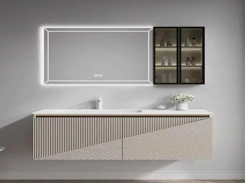 Badezimmerschrank aus Holz mit geometrischer Form und heller Lackierung im modernen Stil