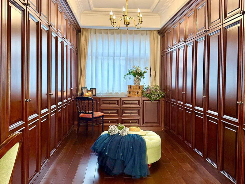 American style walk-in closets